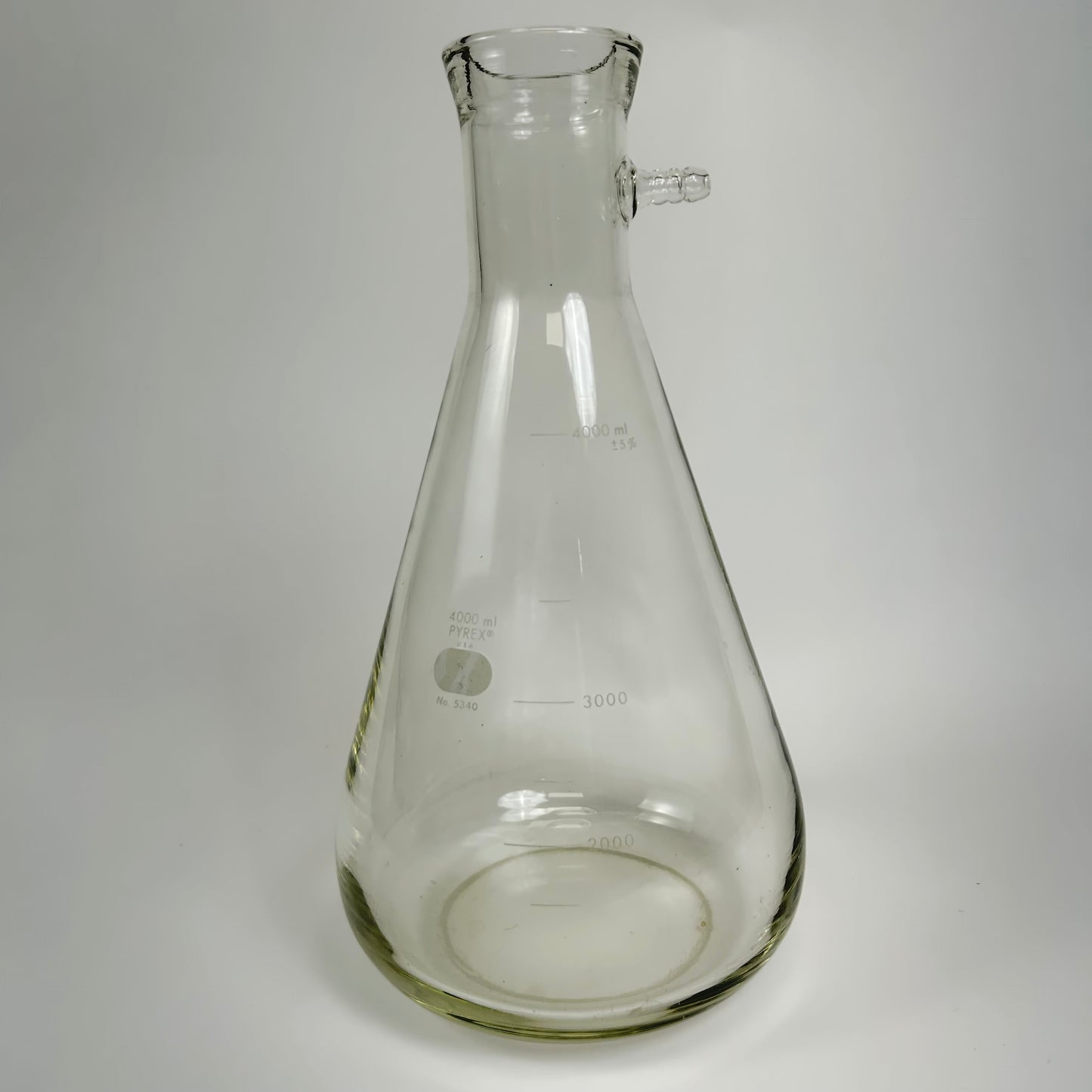 Pyrex 5340 Filtering Flask, 4000mL – Heavy-Wall Borosilicate Glass, 24/40 Sidearm