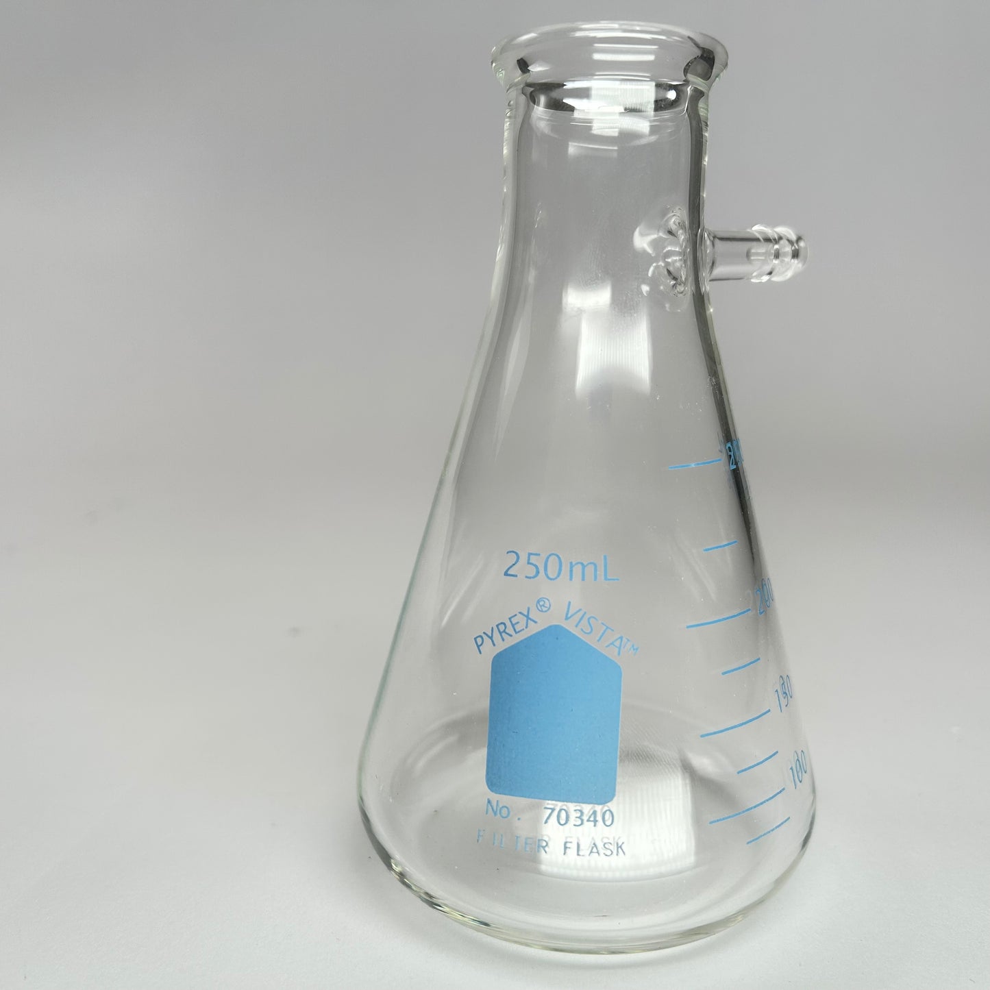 PYREX® VISTA™ 250 mL Heavy Wall Filtering Flasks with Sidearm Tabulation Lot of 4