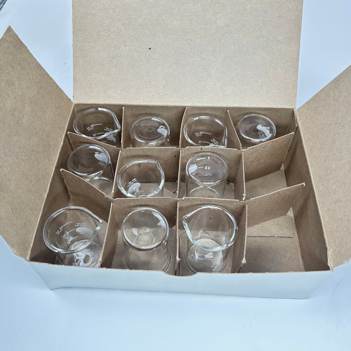 PYREX® Griffin Low Form 30 mL Beaker, Graduated Lot of 10