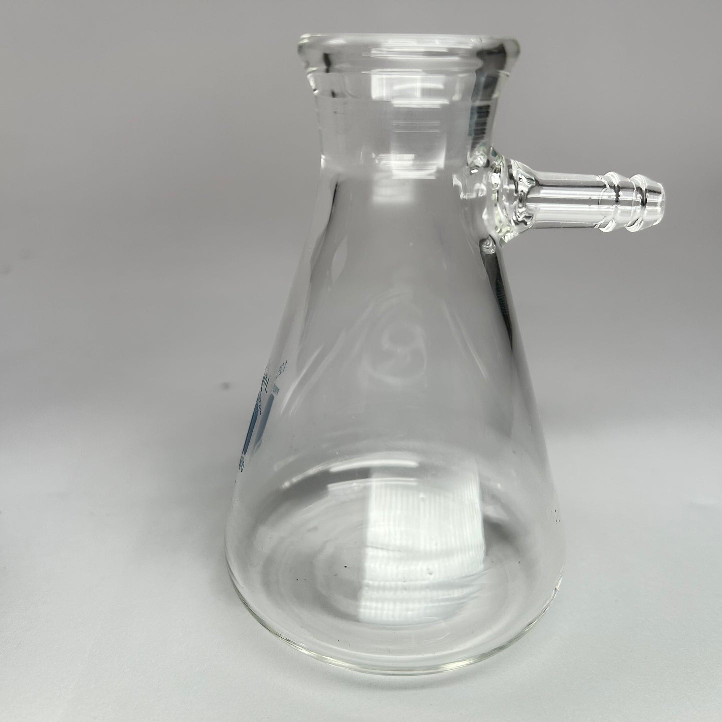 PYREX® VISTA™ 250 mL Heavy Wall Filtering Flasks with Sidearm Tabulation Lot of 4