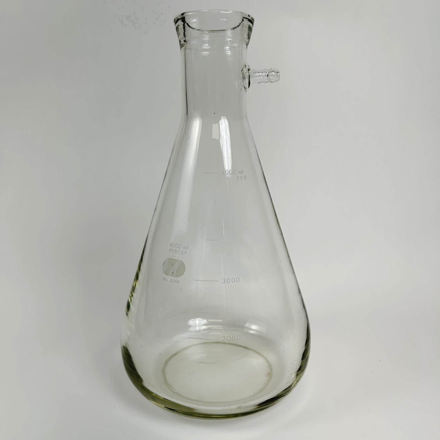 Pyrex 5340 Filtering Flask, 4000mL – Heavy-Wall Borosilicate Glass, 24/40 Sidearm