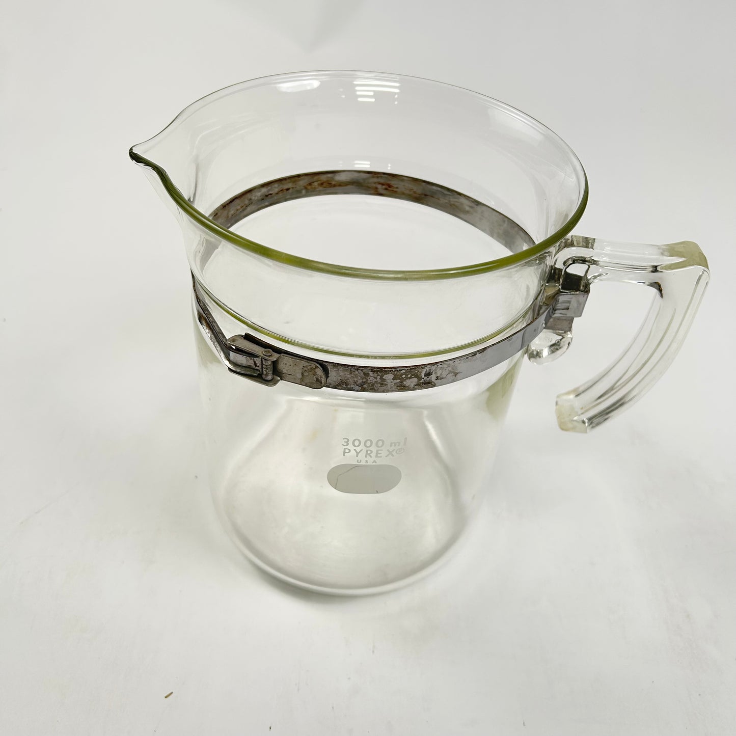 PYREX® 3000 ml Jug Beaker with Stainless Steel Handle and Spout #1010