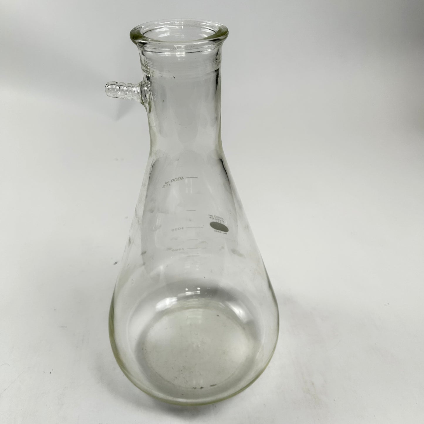 PYREX 5340 Filtering Flask, 4000mL – Heavy-Wall Borosilicate Glass, 24/40 Sidearm, top rim chipped