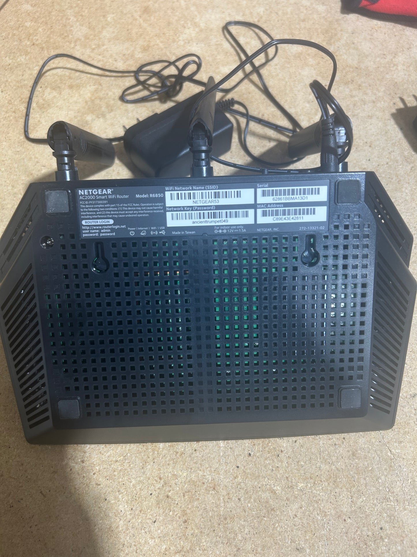 NETGEAR AC2000 Dual Band Gigabit Smart Wi-Fi Router (R6850)