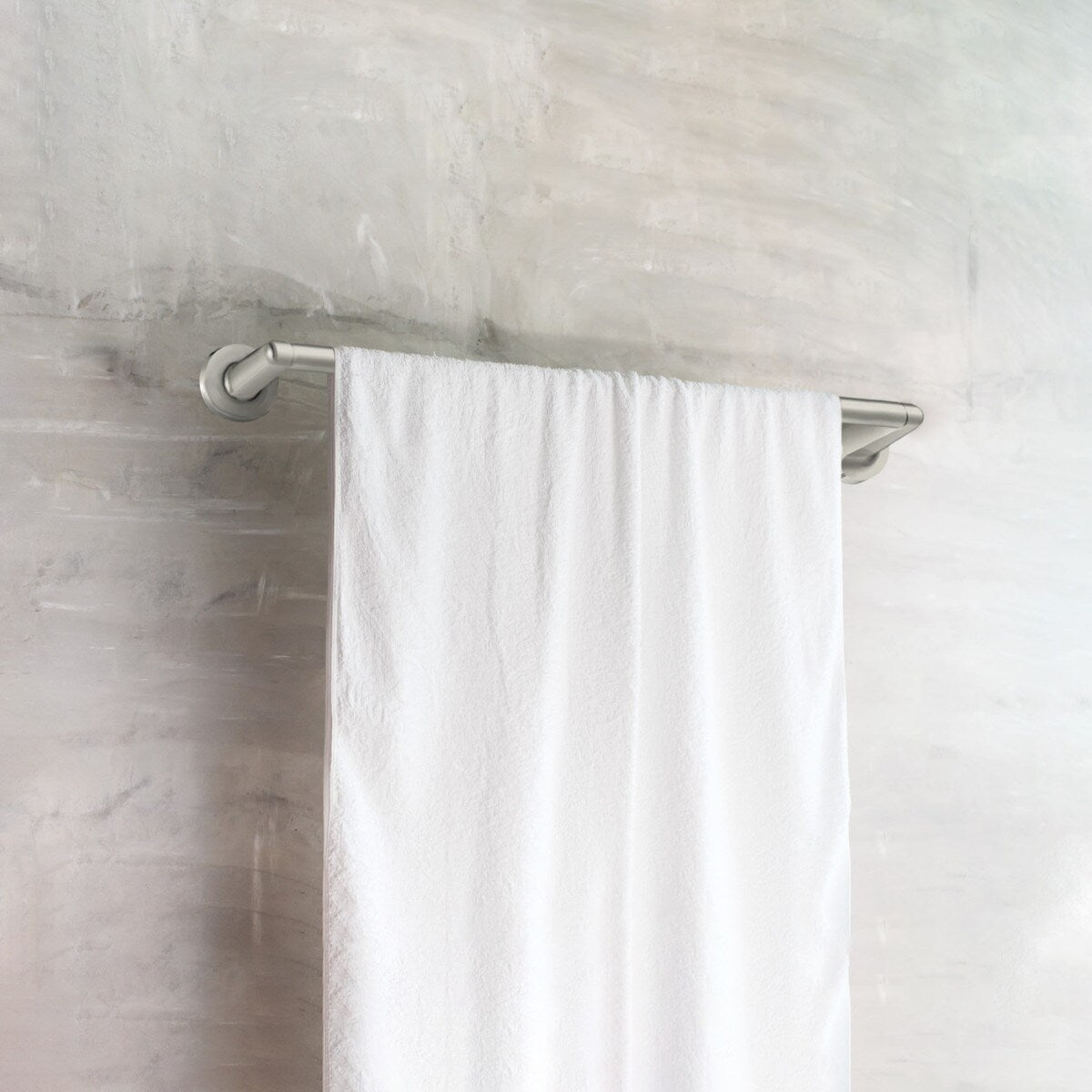 Design House Alta Bay Wall-Mount Towel Bar in Brushed Nickel, 18-Inch
