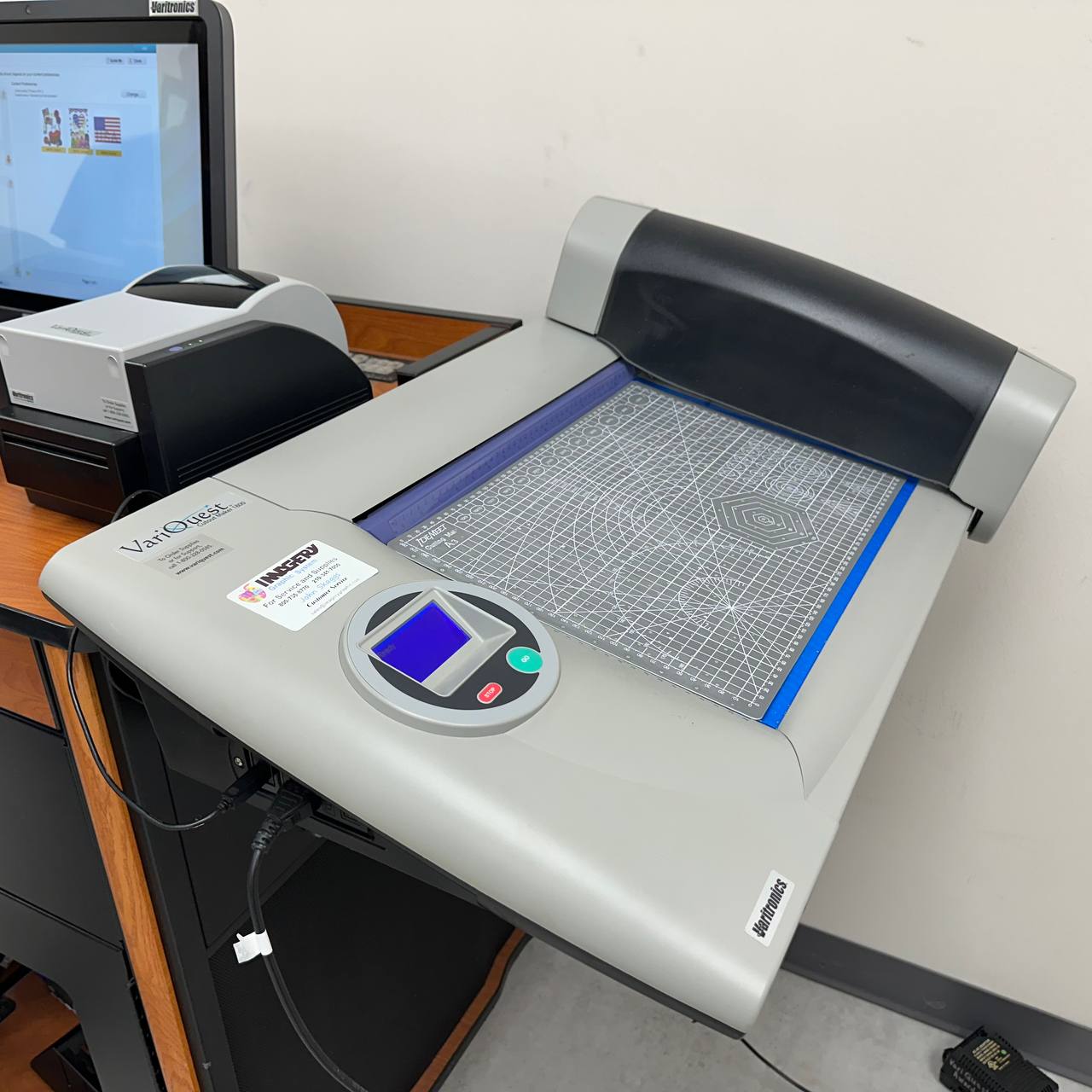 VariQuest 1800 Cutout Maker and M400 Award Maker Bundle