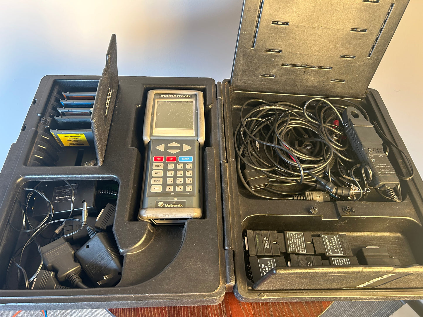 Mastertech Vetronix Diagnostic Scan Tool – Good Working Condition