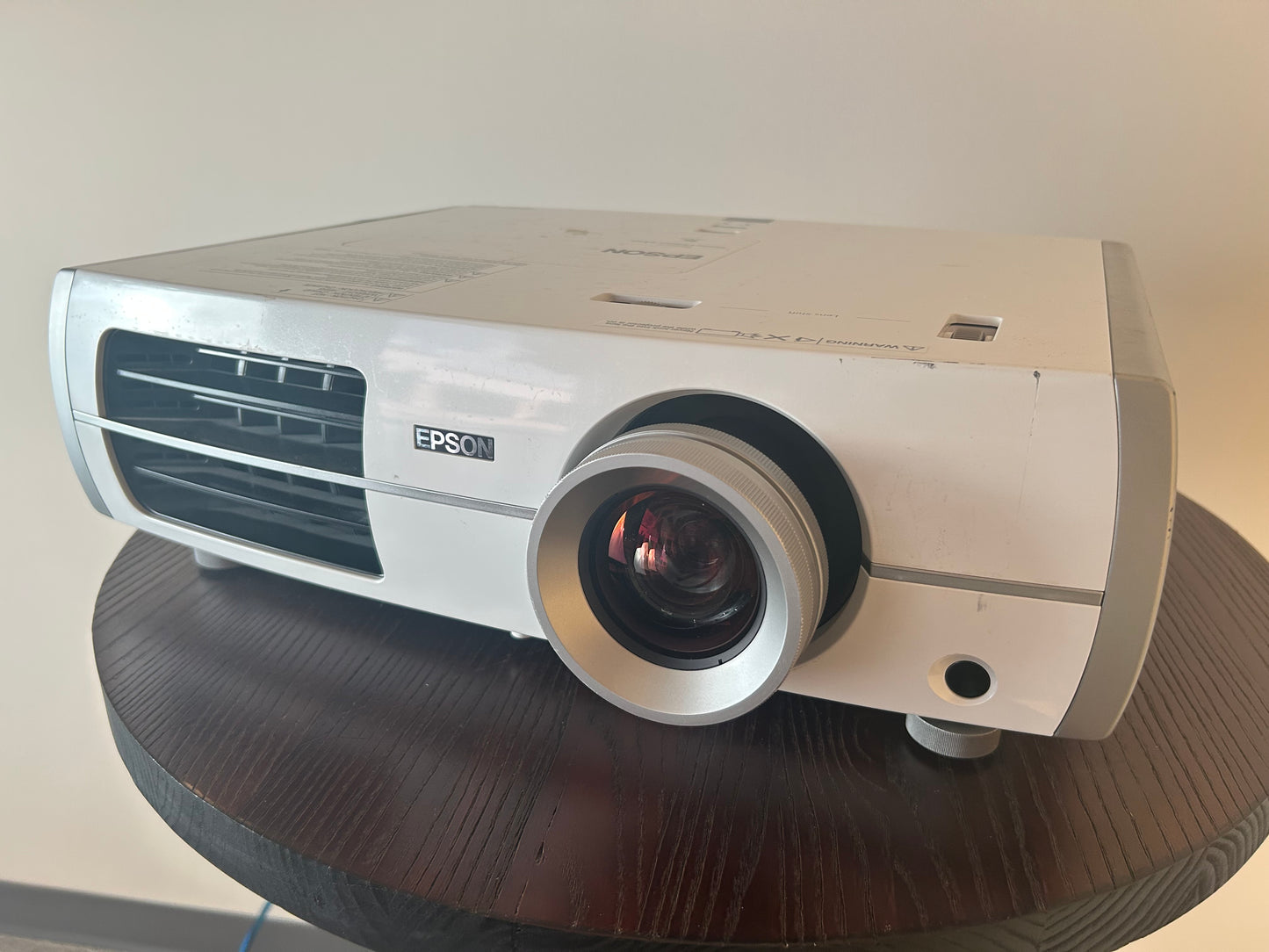 Epson HD PowerLite Home Cinema 8350 Projector - No Remote PARTS/REPAIR
