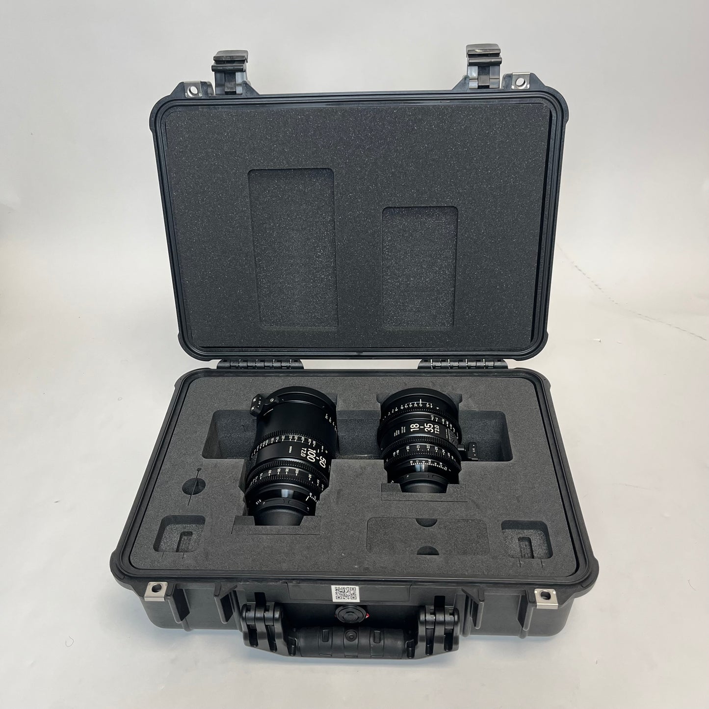 Sigma Cine 18-35mm T2.0 and 50-100mm T2.0 cinema zoom with pelican case