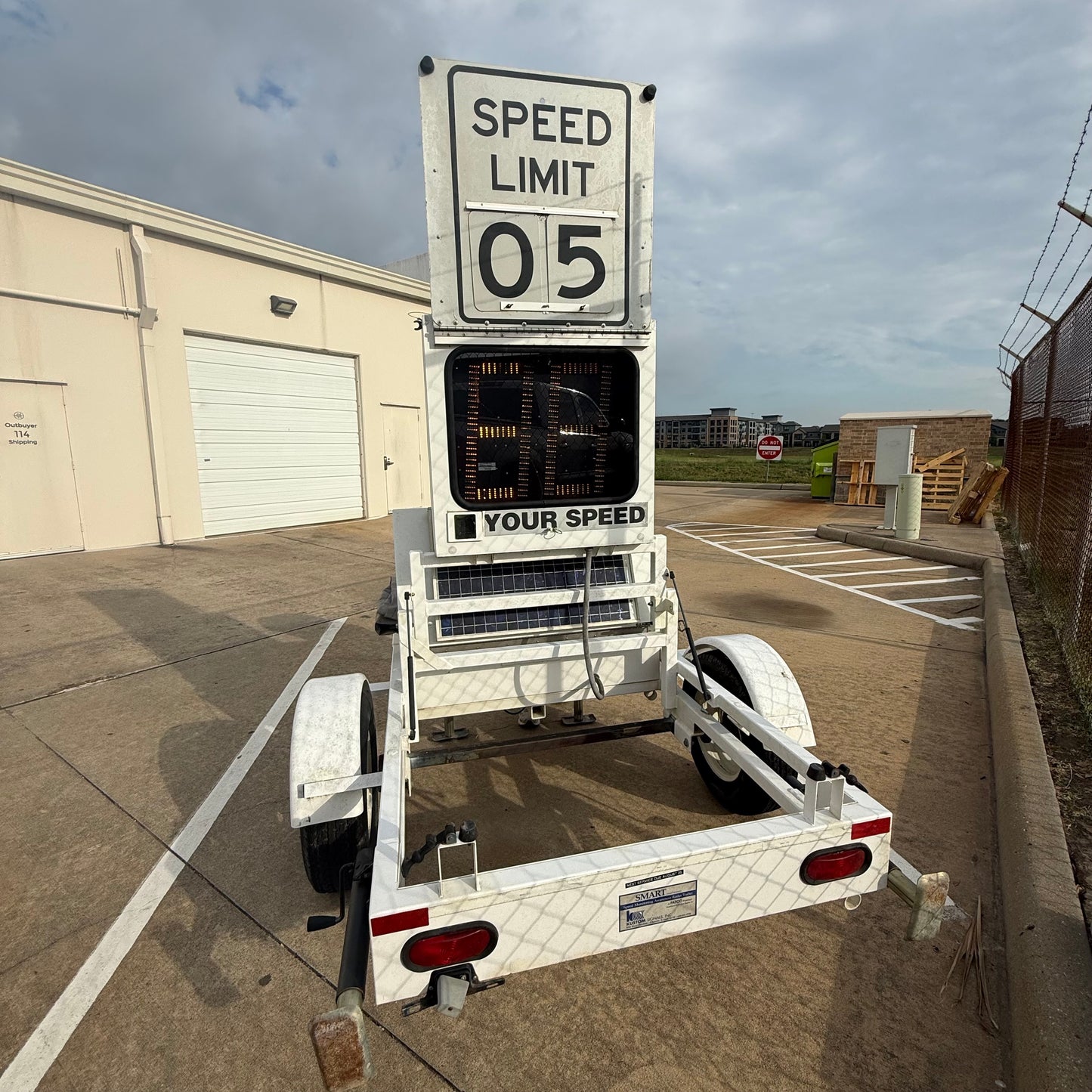 Kustom Signals Radar Speed Display Trailer – Portable Traffic Speed Monitor