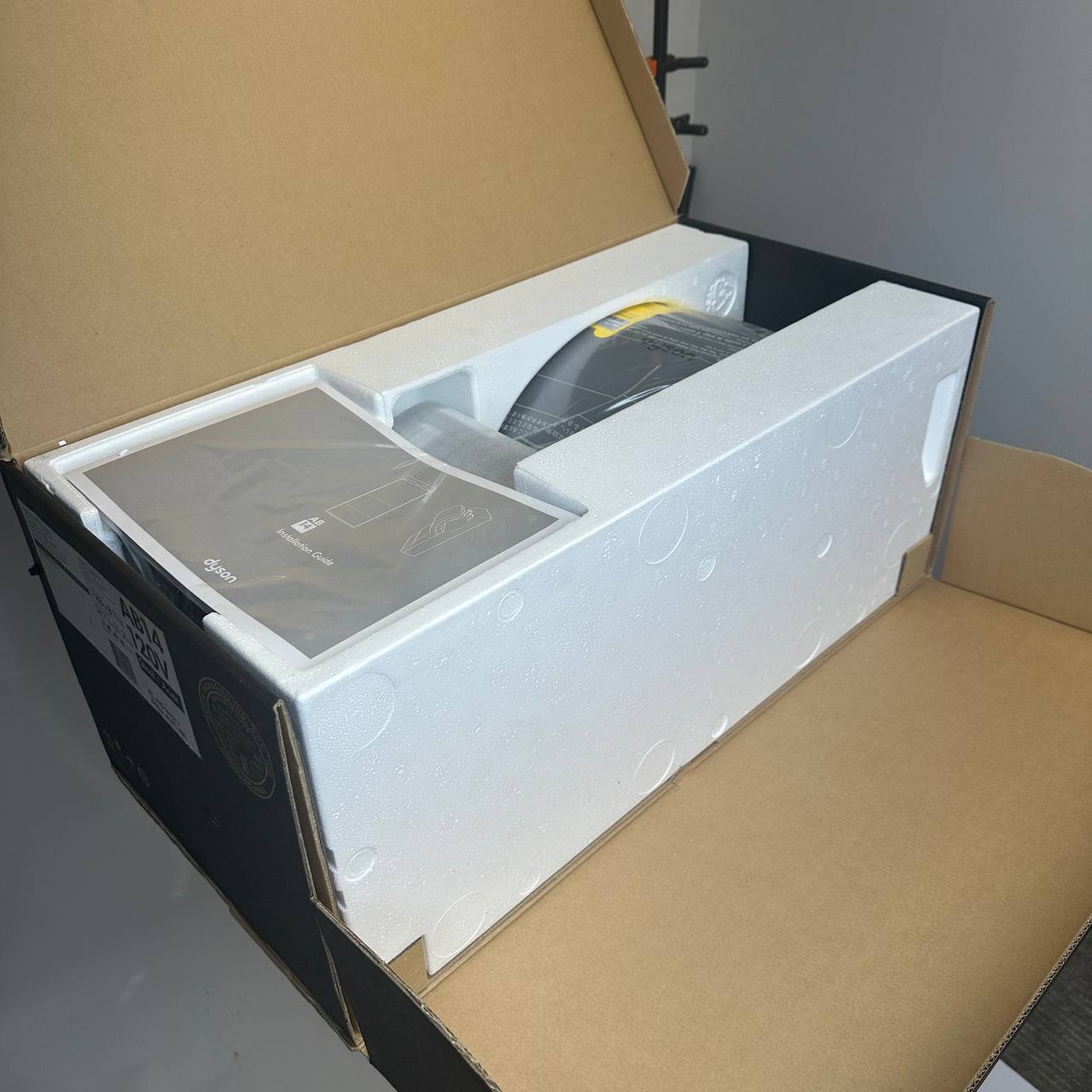 Dyson AB14 AirBlade Automatic Hand Dryer 120V -STEEL/ACIER STOCK HP158 New In Box