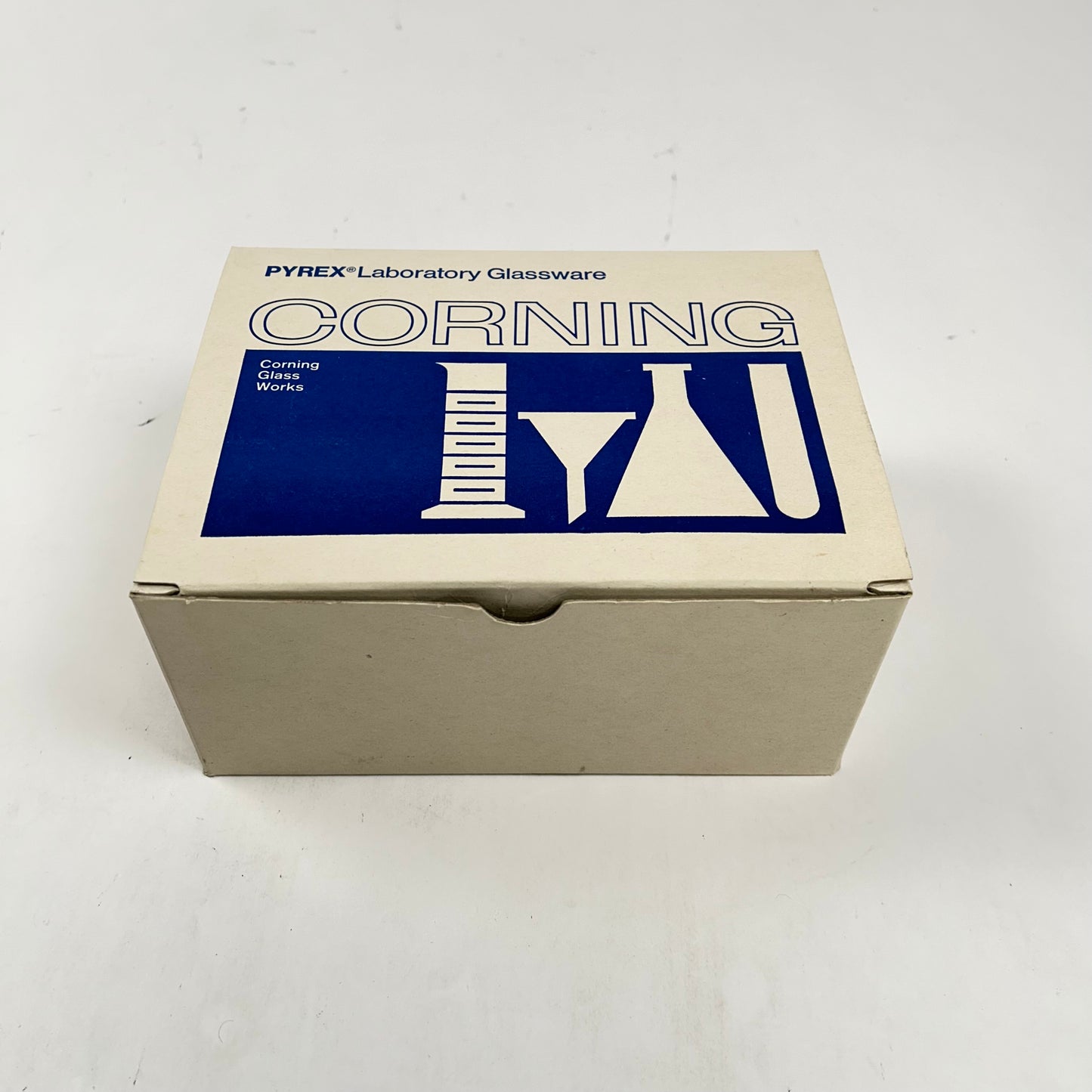 PYREX® 50 mL Narrow Mouth Erlenmeyer Flasks with Heavy Duty Rim Box of 12