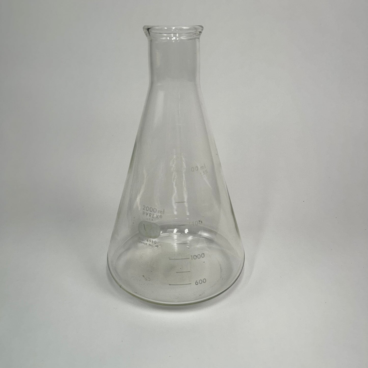 PYREX® 2000 ml Narrow Mouth Erlenmeyer Flasks with Heavy Duty Rim
