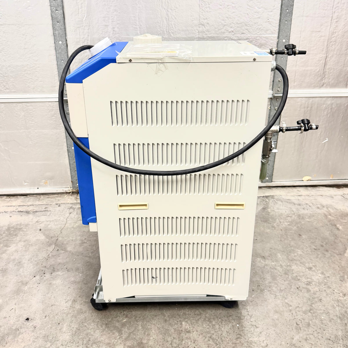 SMC Thermo-Chiller HRS050-AN-20-B – Industrial Recirculating Temperature Control System