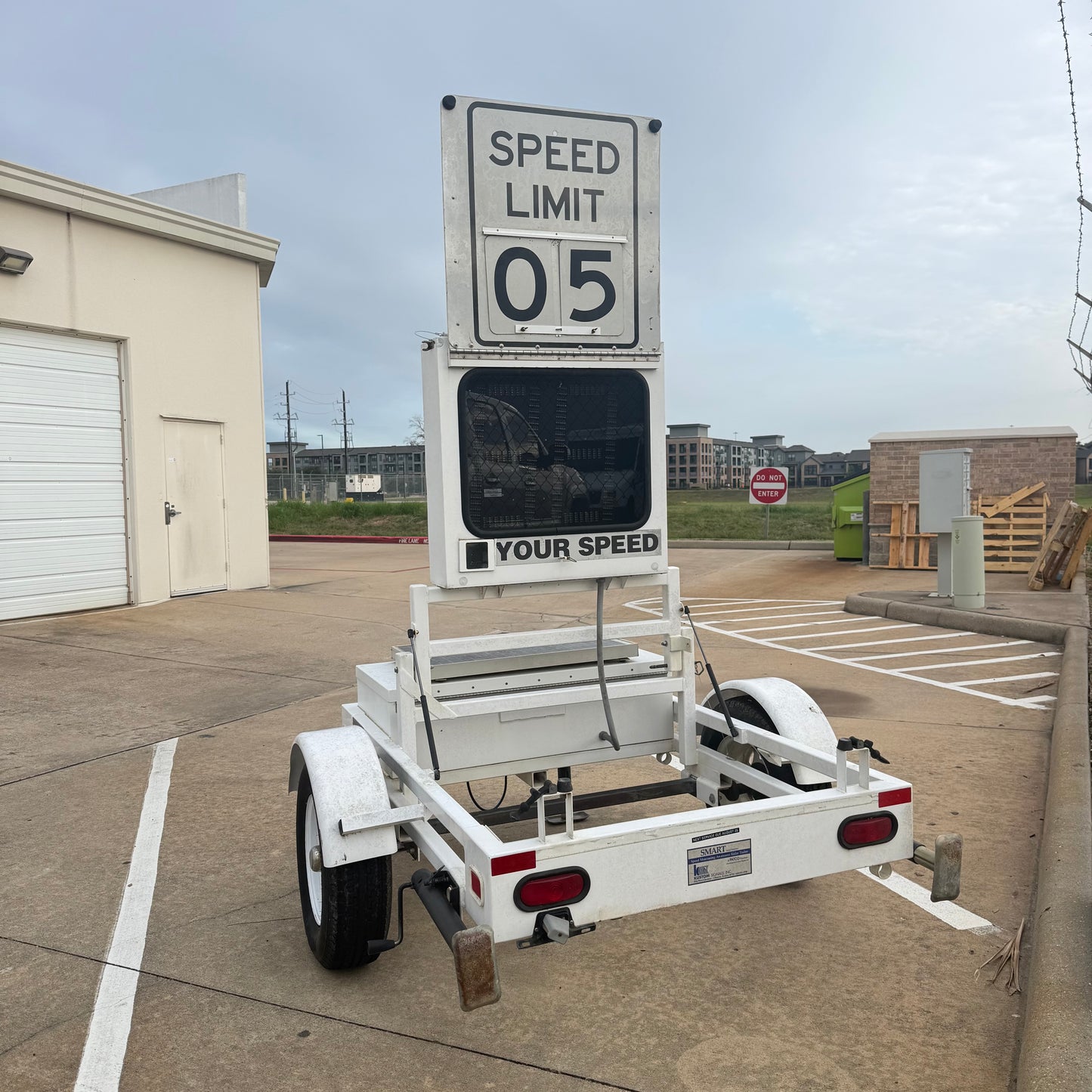 Kustom Signals Radar Speed Display Trailer – Portable Traffic Speed Monitor