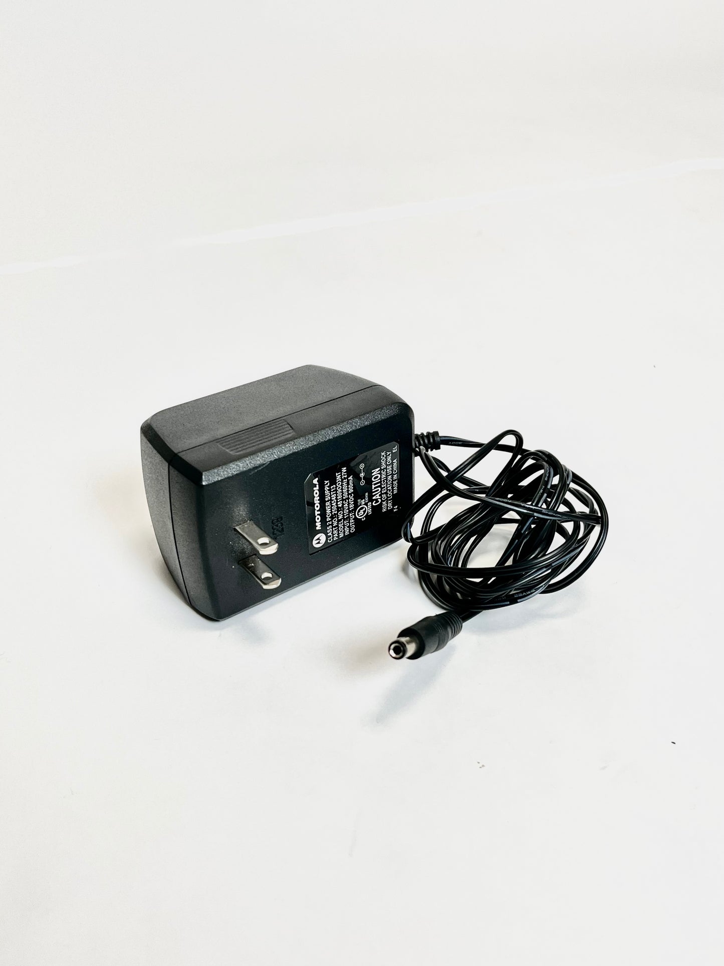 Motorola HT1250 136-174 MHz VHF Two Way Radio, Charger, Clip, AAH25KDF9AA5AN