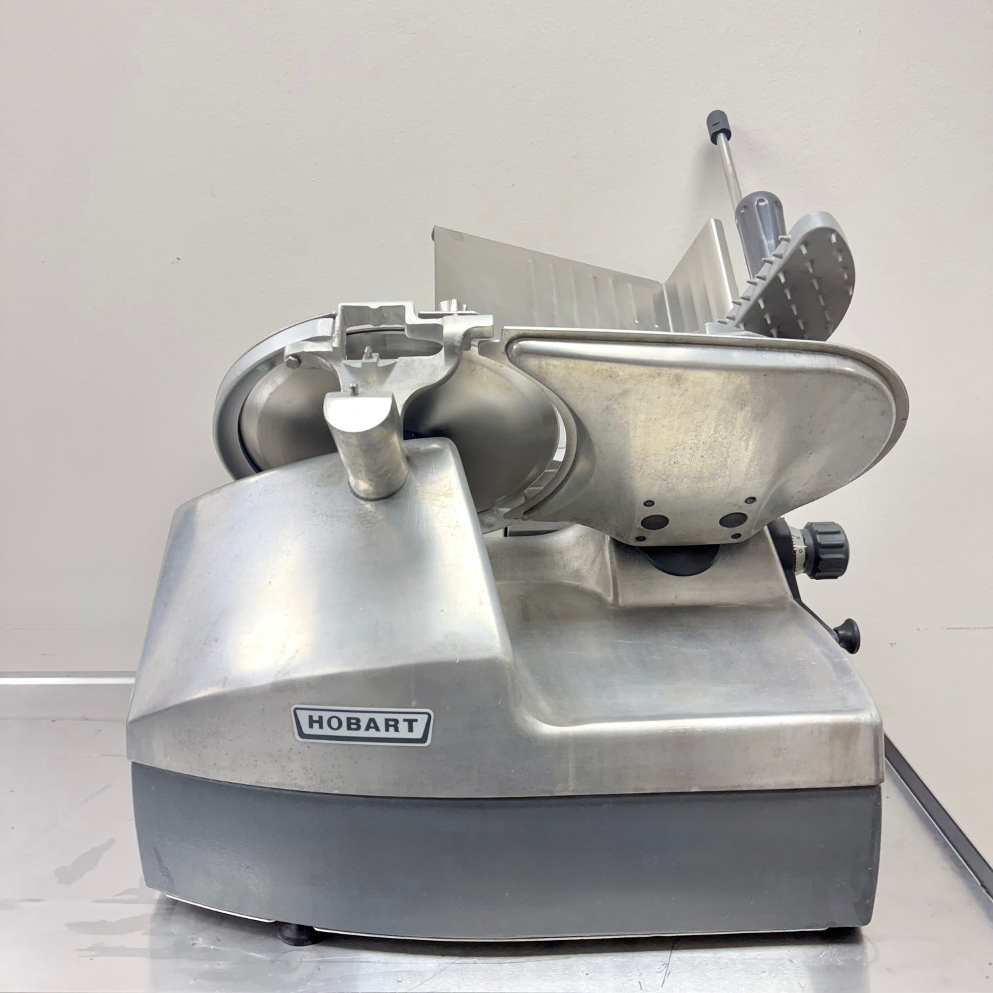 Hobart 2712 Automatic Commercial Meat & Deli Slicer