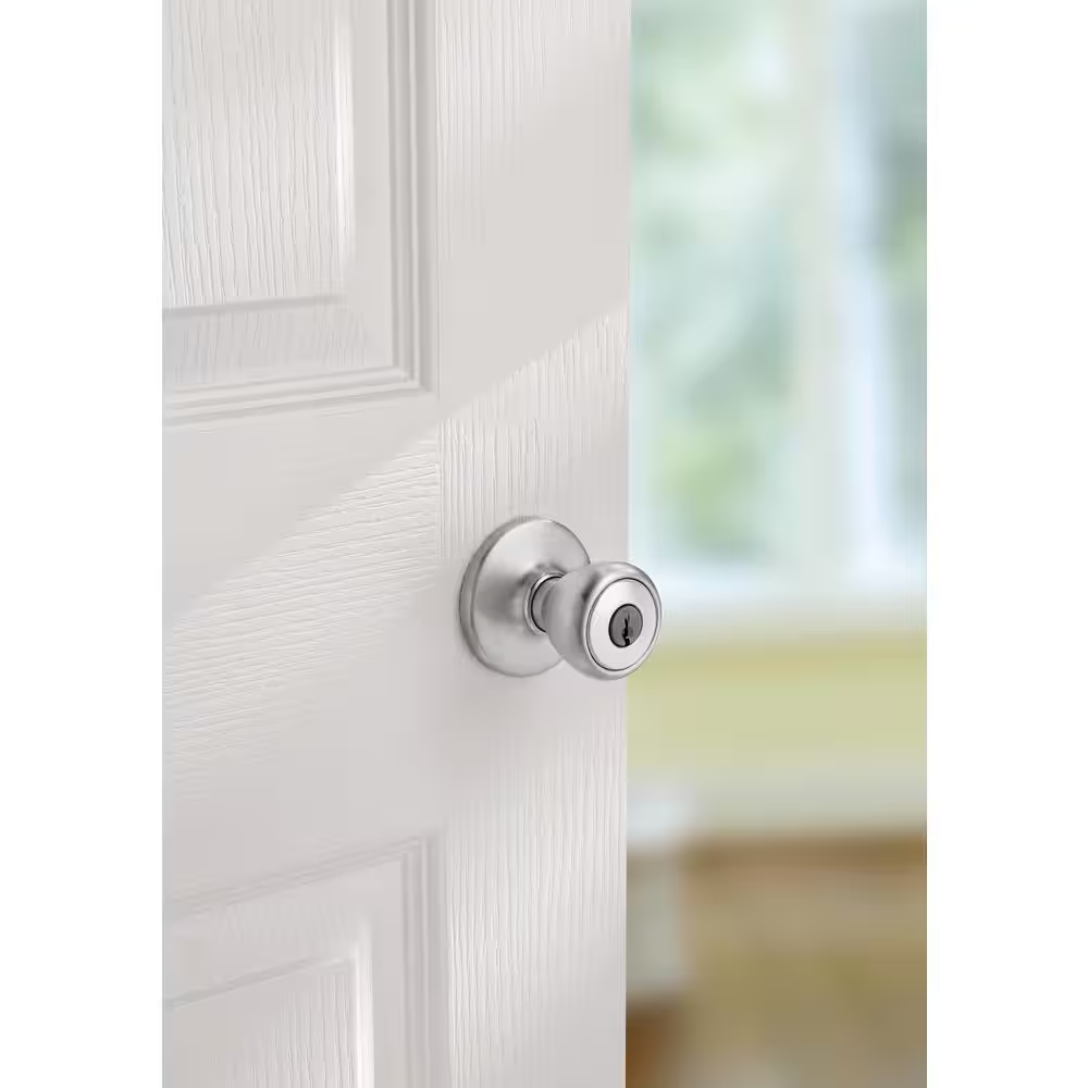 Kwikset Tylo Satin Chrome Keyed Entry Door Knob