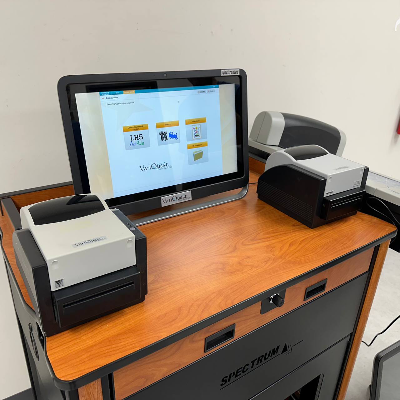 VariQuest 1800 Cutout Maker and M400 Award Maker Bundle