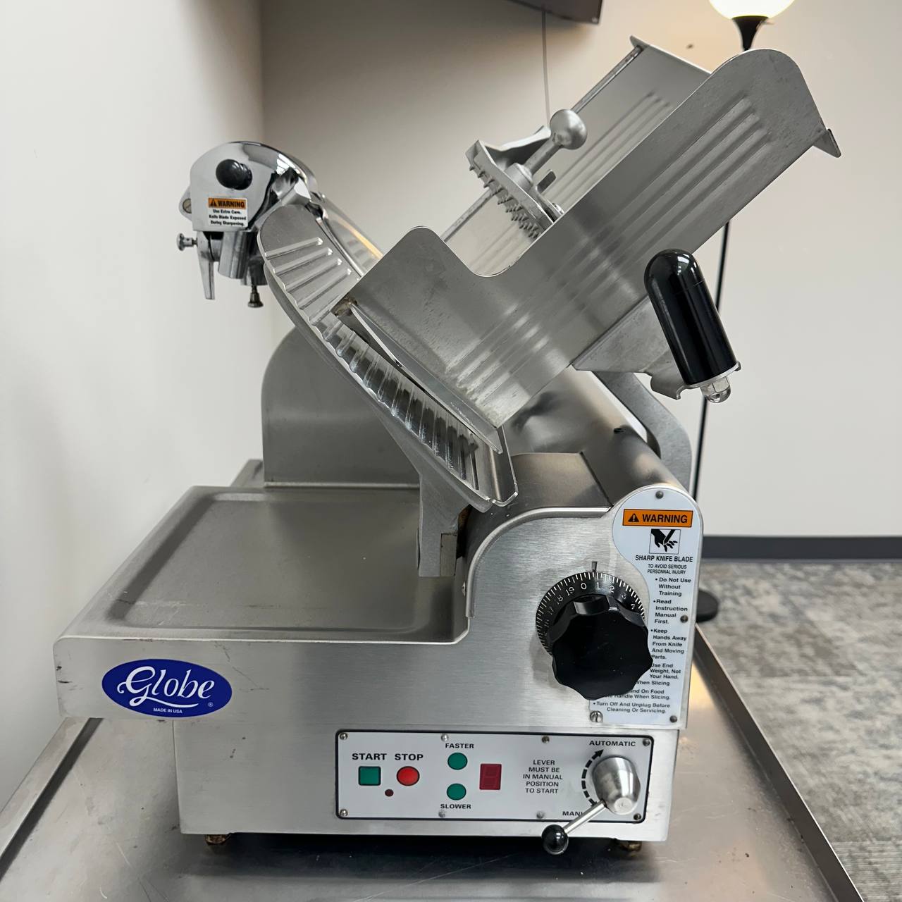 Globe 3850 Heavy-Duty Commercial Automatic/Manual Meat & Cheese Slicer