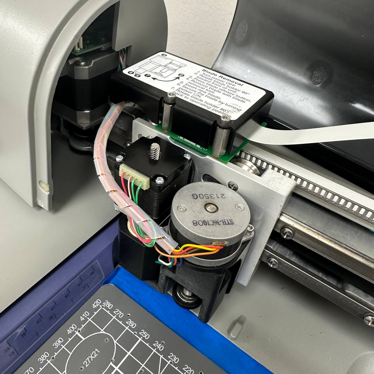 VariQuest 1800 Cutout Maker and M400 Award Maker Bundle