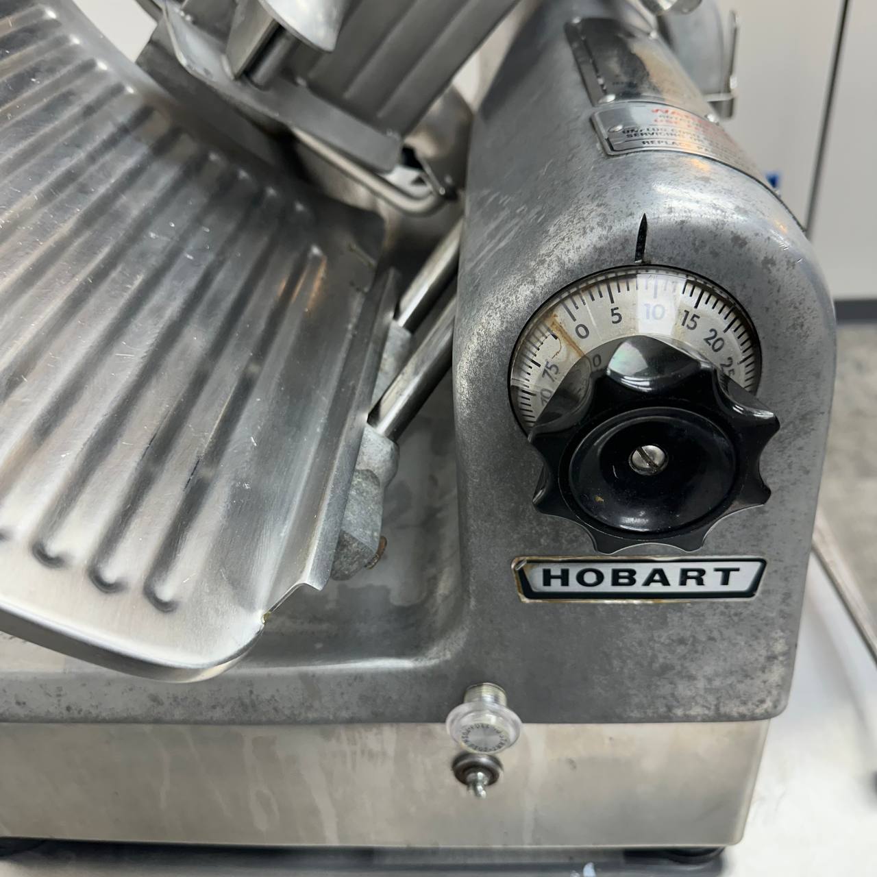 Hobart 1712E Automatic 12" Commercial Deli Meat & Cheese Slicer