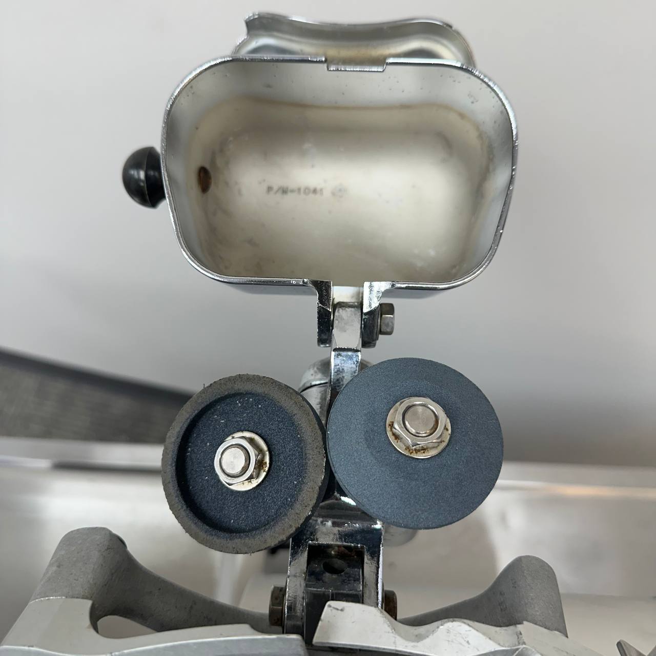 Globe 3850 Heavy-Duty Commercial Automatic/Manual Meat & Cheese Slicer