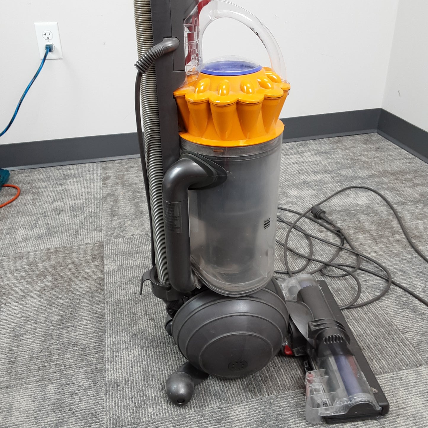 Dyson Total Clean Yellow Vacuum – Parts Only – Tested & Working