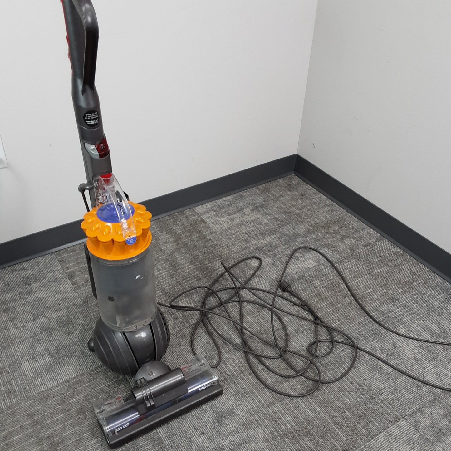 Dyson Total Clean Yellow Vacuum – Parts Only – Tested & Working