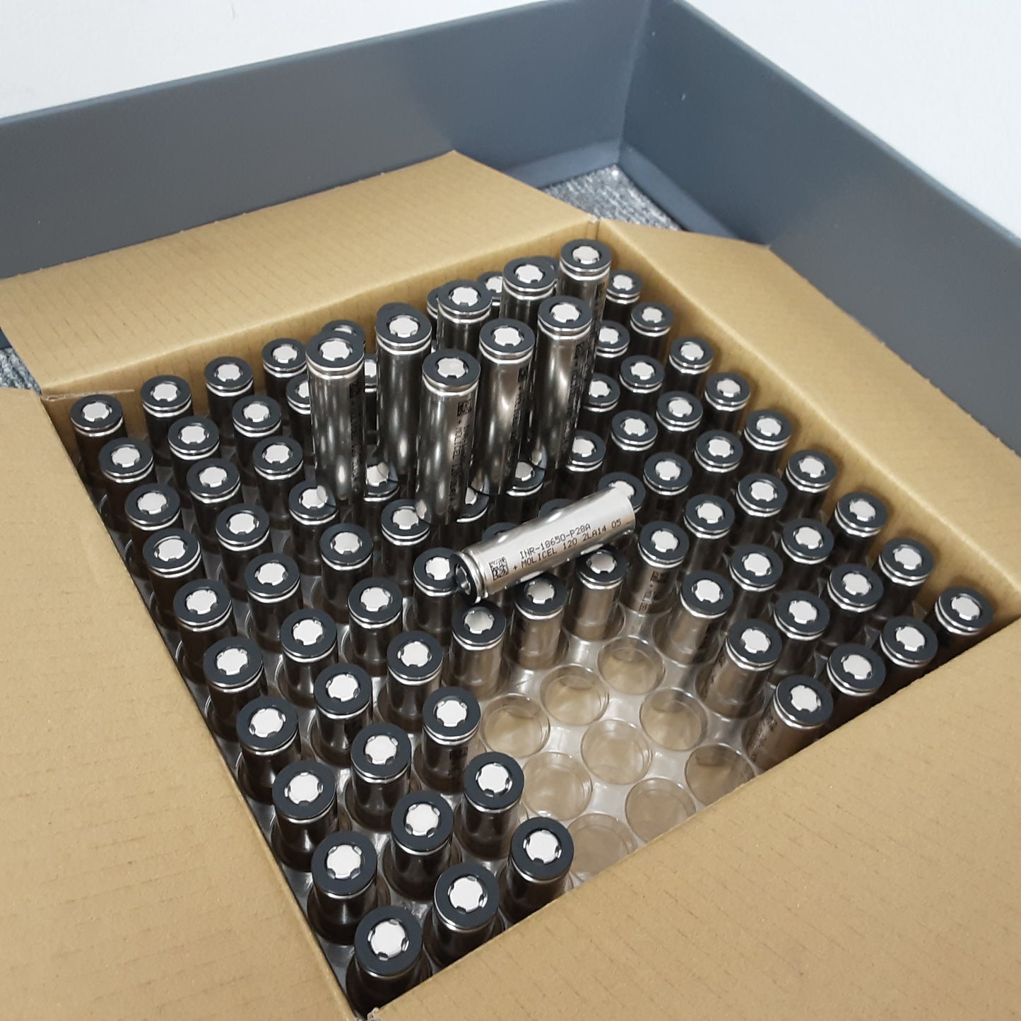 100 pcs MOLICEL 18650 2800 MAH 35A LiION BATTERY. INR-18650-P28A 10.3 Wh $1.75/cell