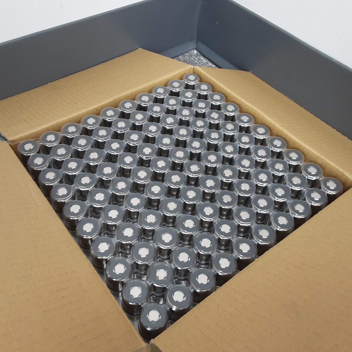 100 pcs MOLICEL 18650 2800 MAH 35A LiION BATTERY. INR-18650-P28A 10.3 Wh $1.75/cell