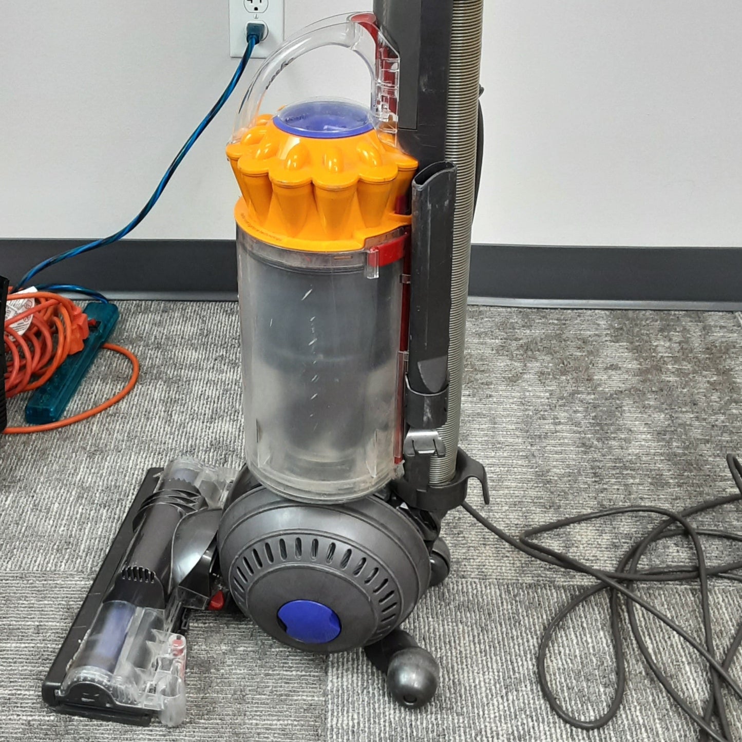 Dyson Total Clean Yellow Vacuum – Parts Only – Tested & Working