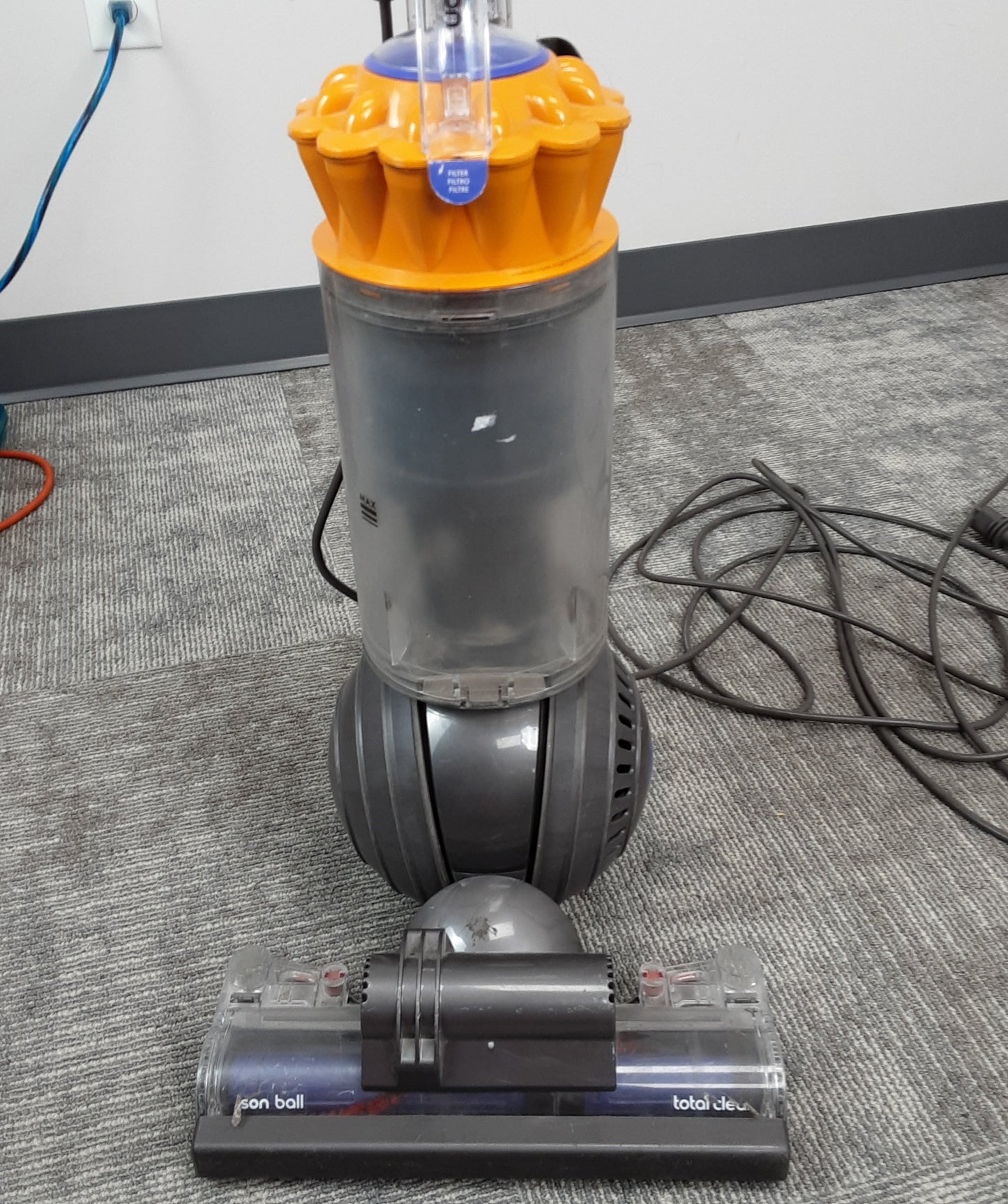 Dyson Total Clean Yellow Vacuum – Parts Only – Tested & Working